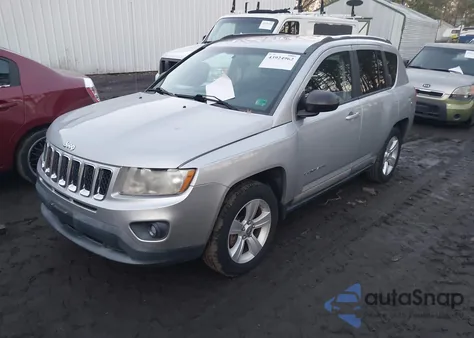 2011 Jeep Compass z USA, uszkodzony, nr VIN 1J4NF1FB1BD135643